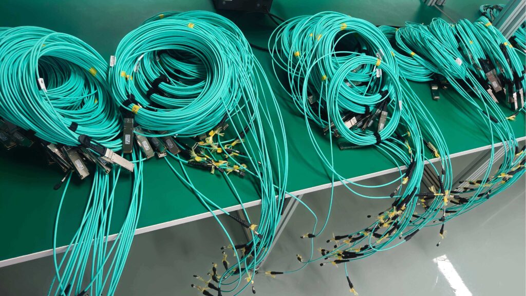 Активные оптические кабели